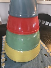 PYREX Primary Colors Mixing Bowl Set 401 402 Glass Nesting Yellow Green Red Blue