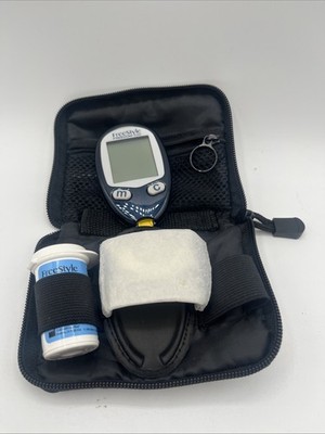 Abbott FreeStyle Freedom Lite Blood Glucose Monitoring System Meter Kit