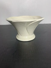 Vintage Haeger Pottery USA Pedestal Spiral Planter Vase Cream Deco 5”
