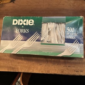 Dixie 12824 Plastic Cutlery Forks - White (500/Carton) New.