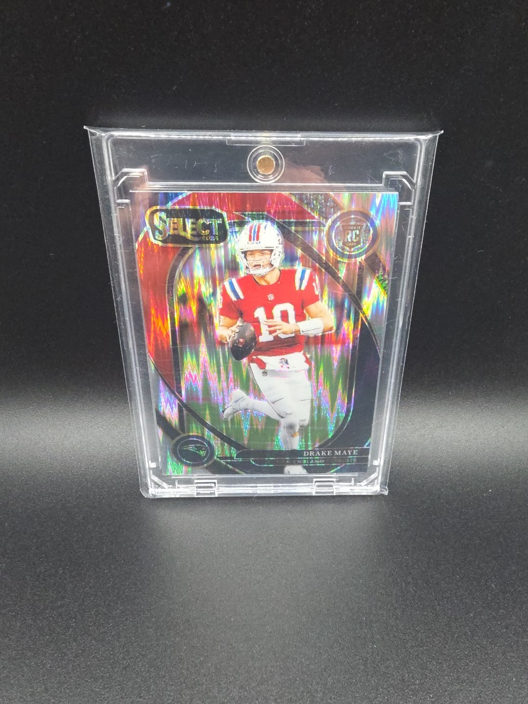 2024 Panini Select - Club Level Drake Maye #218 Black & Red Shock Prizm (RC)