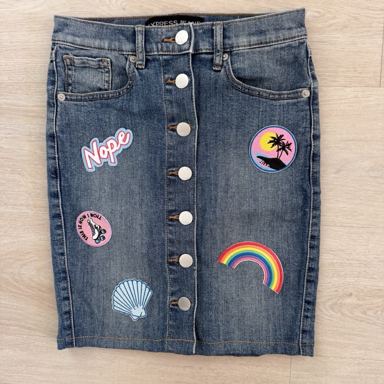 Express Jeans Patch Button Front Denim Skirt 00 Y… - image 1