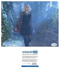Kiernan Shipka AUTOGRAPH Chilling Adventures Of Sabrina Signed 10x8â Photo ACOA Kiernan Shipka AUTOGRAPH Chilling Adventures Of Sabrina Signed 10x8â Photo ACOA