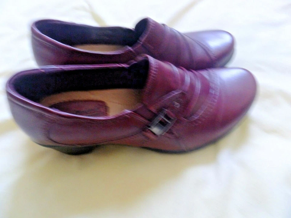 Mocassim Earth Origins Roxanne couro marrom salto tamanho 9.5, frete grátis - Imagem 3 de 4