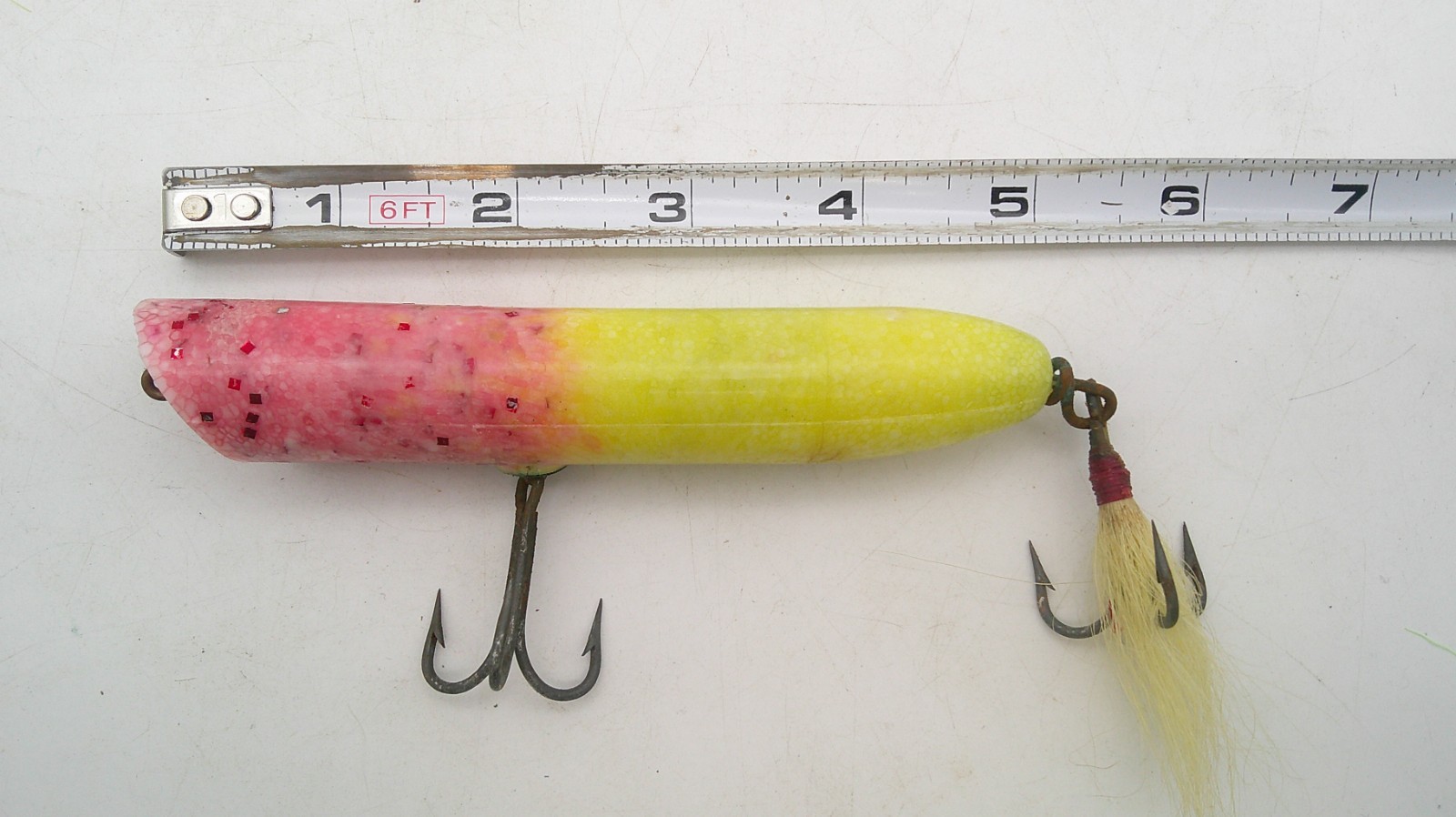 Lot of 9 Large Ocean Lures Hard Baits Plugs Jigs in Bass Pro Shops Plastic Case - Image 9