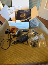 Orologio GPS Garmin Forerunner 310XT con scatola, caricatore, ecc. Funziona benissimo!  Fascia Bisogni