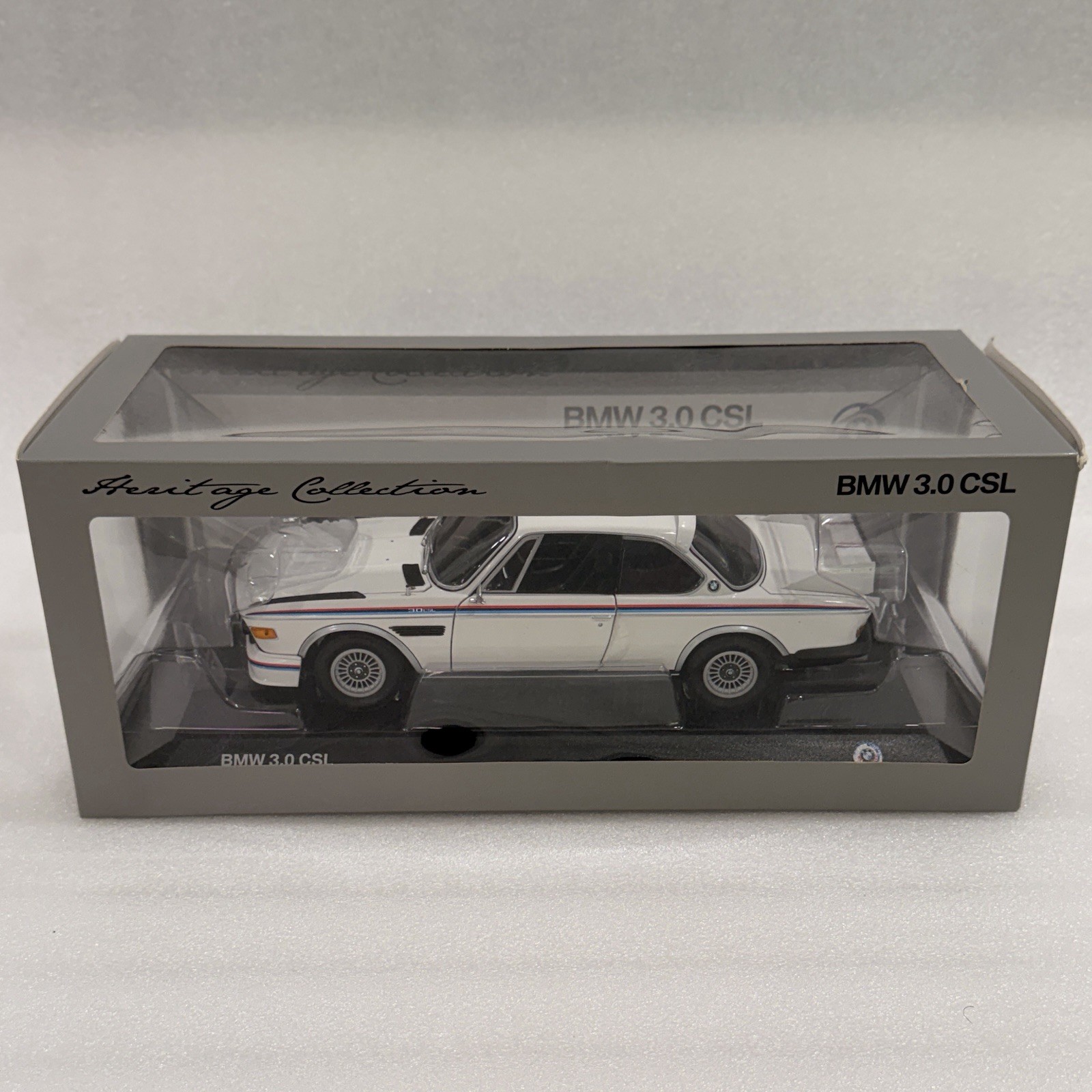 1:18 Minichamps 1973 BMW 3.0 CSL White Heritage Collection Dealer Edition