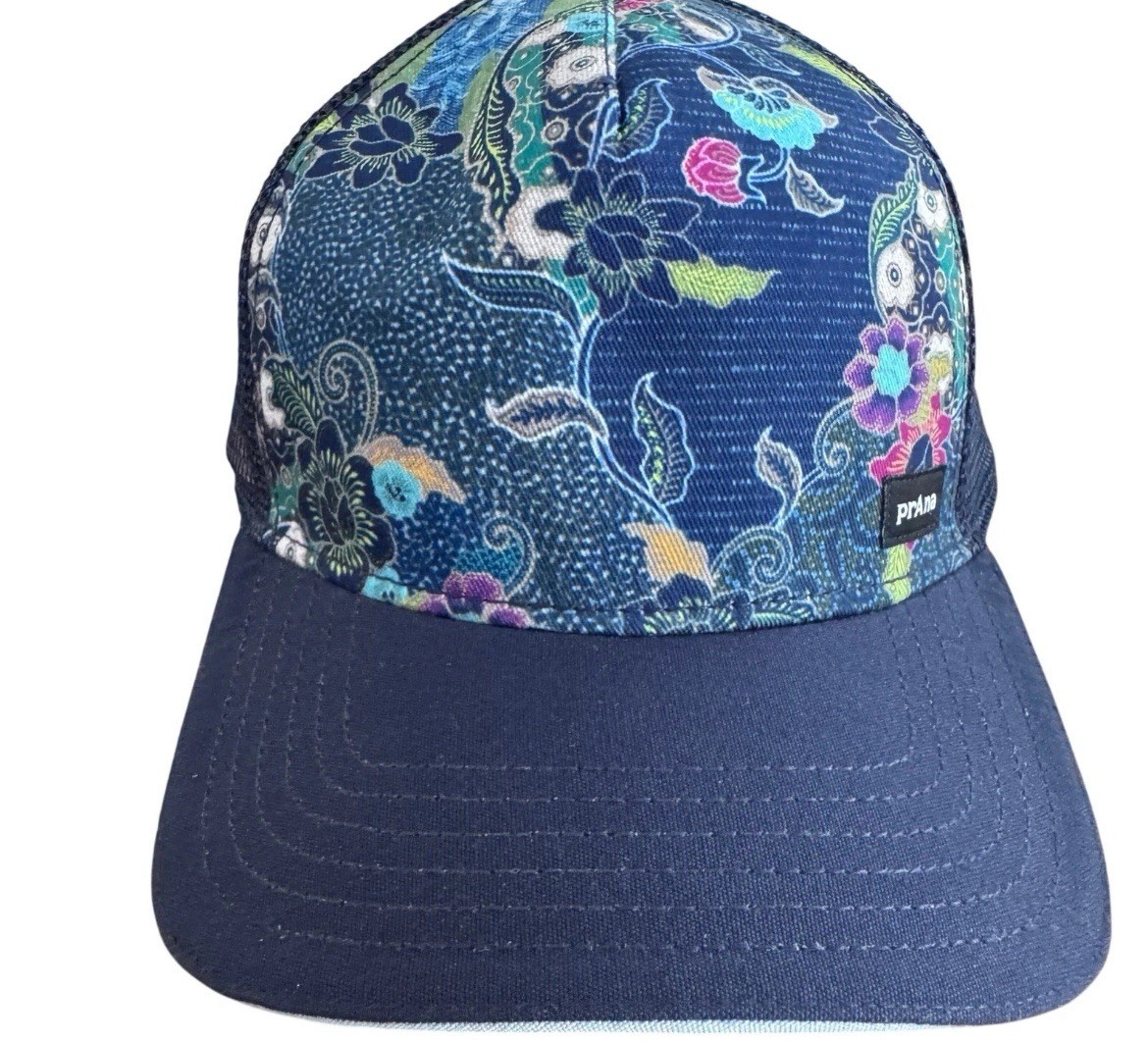 In Hybrid Adventures-unisex One Size Nwt
