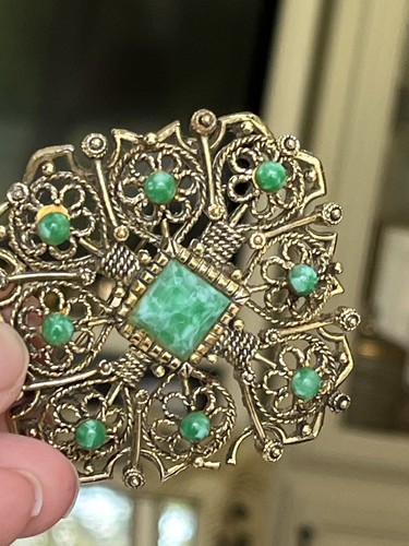 Vintage Open Work Green Faux Stone Gold tone Ornate Pin Brooch - Picture 17 of 23