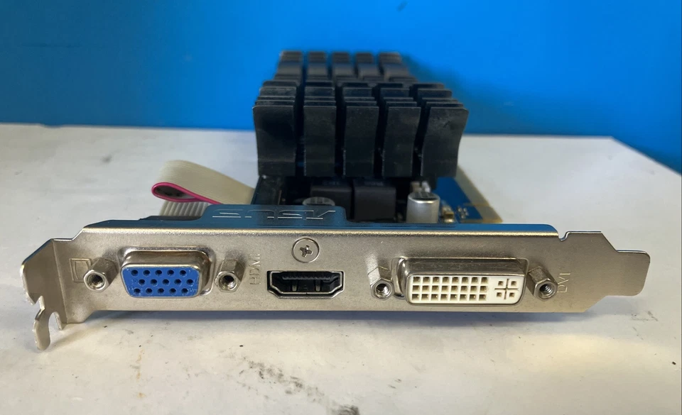 ASUS NVIDIA GEFORCE 210 EN210 SILENT/DI/512MD3/V2(LP) 512MB DDR3 Video Card ~ - Image 3 of 4