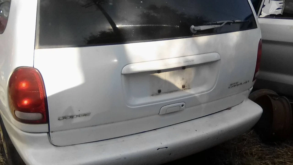 Used Rear Right Door Assembly Rear Side fits: 1998 Dodge Caravan R. privacy tint Foto 4 de 4