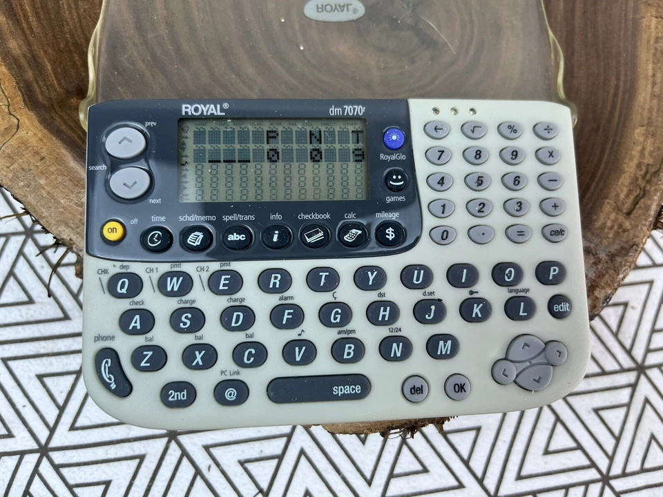 Royal Dm7070r Personnel Calendar, Games, Calorie Counter, Spell, Translator - Image 4 of 4