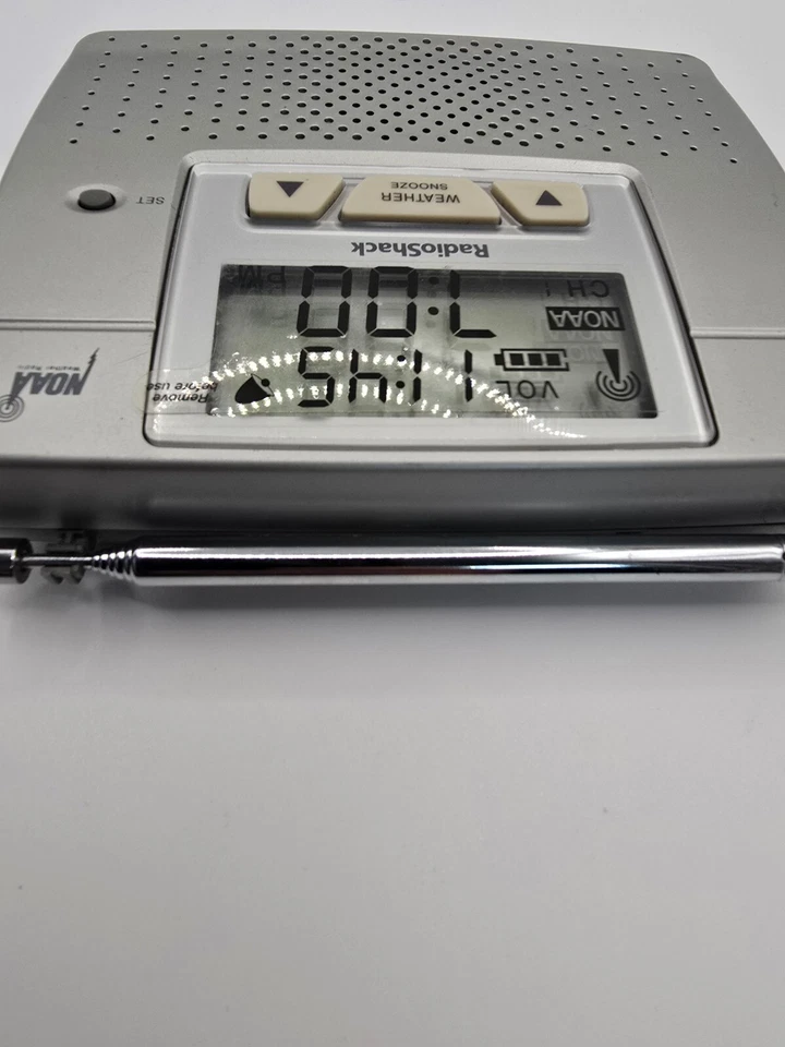 Radio Shack 12-260 NOAA Reloj Alerta Meteorológica Radio Adaptador de CA y Manual Foto 4 de 4