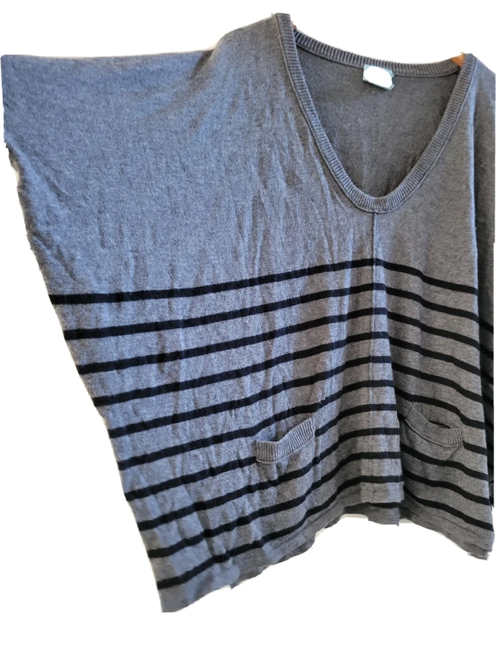 C & C California Gray Stripe cashmere sweater Women black oversized Medium large - Image 4 of 4