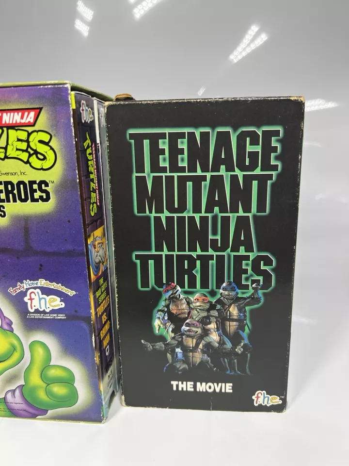 Teenage Mutant Ninja Turtles: Sewer Heroes & Bad Guys Series (1990) VHS + Movie - Image 4 of 4