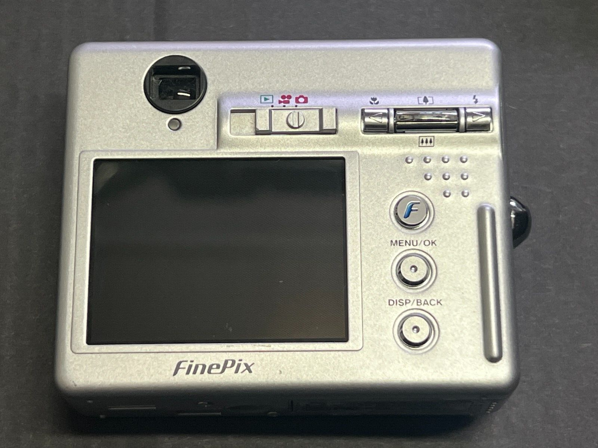 Fujifilm FinePix F Series F450 5.2MP Digital Camera - Silver Fujifilm FinePix F Series F450 5.2MP Digital Camera - Silver