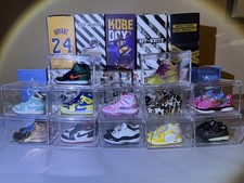 ¡Lote coleccionable de 12 mini pares de zapatos! Nike Jordan, Kobes y Off White