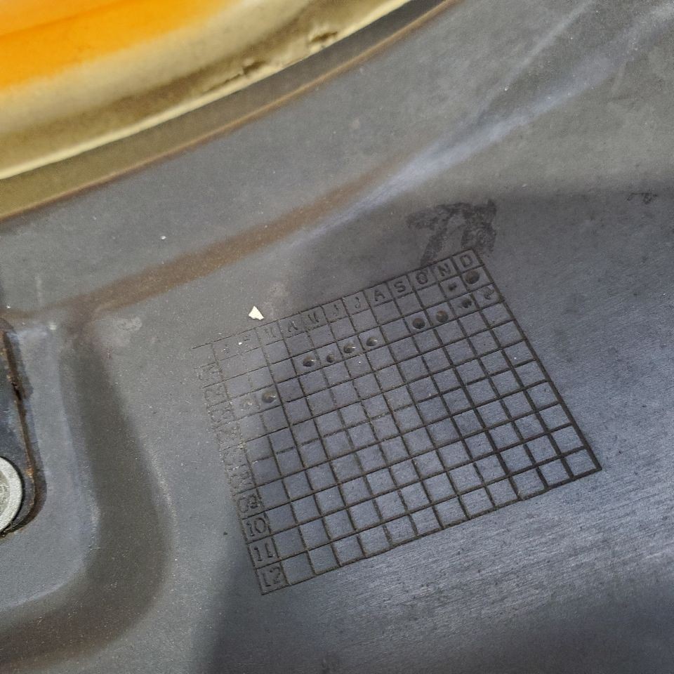 2005 Lotus Elise OEM Roof Panel Has Damage 