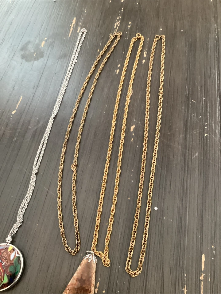 MULTI-COLORED NECKLACE PLATED LOT - Image 3 of 4