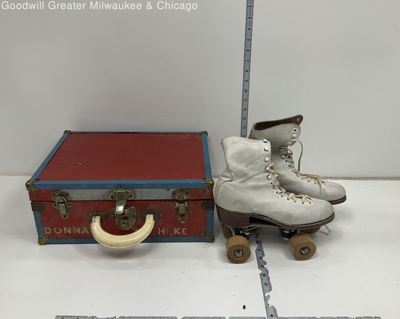 Vintage Roller Skate ( Chicago Roller Skate Co.) White Leather