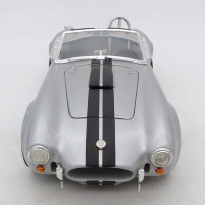 Road Legends 1:18 92058 Shelby Cobra 427S/C metallic in Tüte o. EX8378