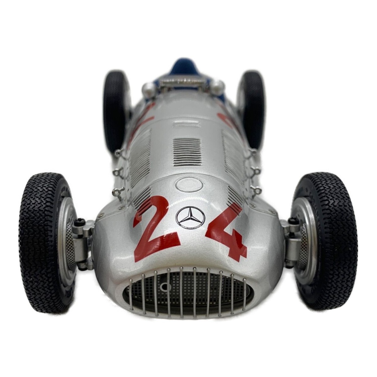 Mercedes Benz W165 1939 1/18スケール CMC 1/18 scale Mercedes-Benz W165 1939 Silver #24 rare