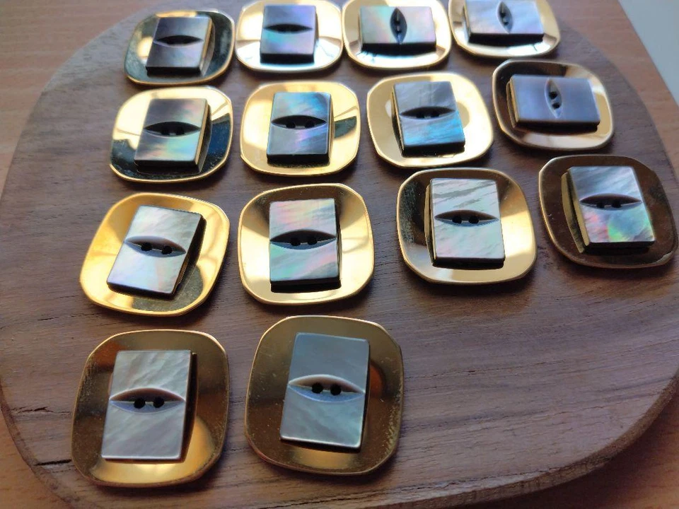 14pcs gold-colored 22mm bundle of shell buttons special vintage buttons - Image 2 of 4