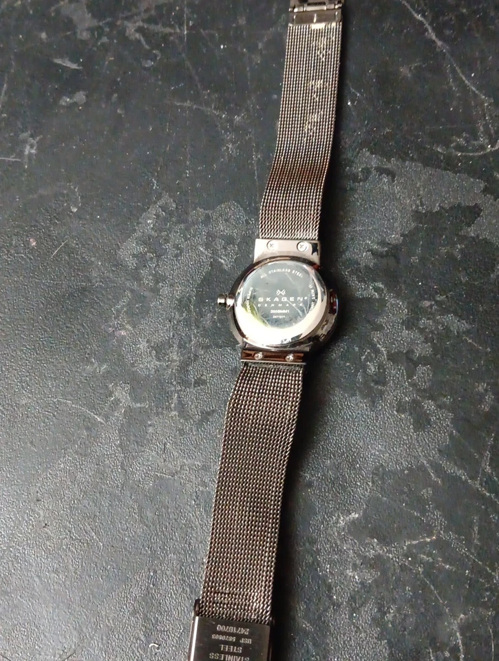 Reloj Skagen Denmark Ancher 355SMM1 Damas Fecha Malla Banda Gris Foto 4 de 4