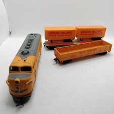 Bachmann HO Scale Santa Fe Diesel Hustler Locomotive Freight Cars Vintage