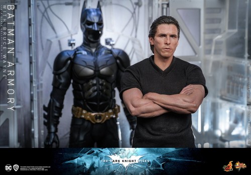Batman Armory with Bruce Wayne 1:6 Figure Hot Toys MMS702 Christian Bale MIB New - Picture 23 of 24