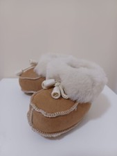 BABY SLIPPERS/SHEEPSKIN BOOTS FOR BABY 100 GENUINE LEATHER UNISEX SIZE UK 3