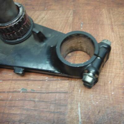 93-01 kawasaki ninja zx11 OEM FRONT FORKS CLAMP LOWER TRIPLE TREE