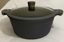 D&W Deane & White 10.3 qt Casserole Pot W/Lid 12.5 in-Gray W/Wooden Handles NEW