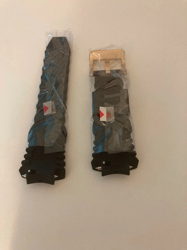 Correa genuina TechnoMarinE NEGRA para reloj de 40 mm hebilla de silicona dorada NUEVO Foto 2 de 2