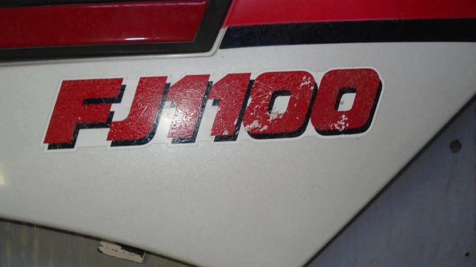 Cubierta lateral derecha Yamaha FJ1100 Foto 3 de 3