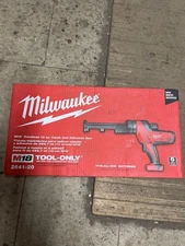Milwaukee M18 Li-Ion Cordless 10oz Caulk and Adhesive Gun | TOOL ONLY | 2641-20