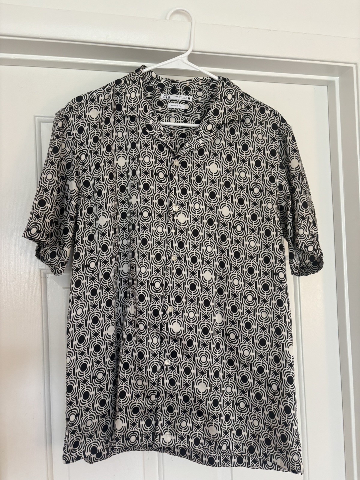 ZARA Men’s Short Sleeve Button Up Shirt Size Med Black & White Geometric Print