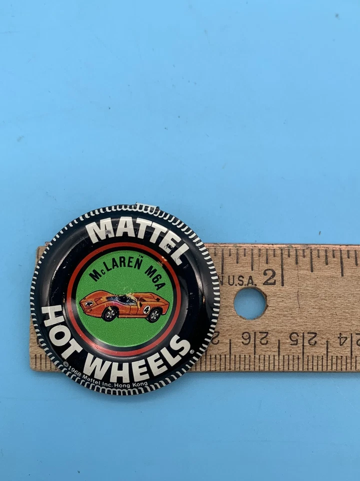 McLaren M6A 1968 Redline verde oliva Hot Wheels con botón Foto 4 de 4