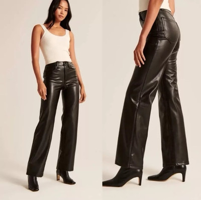 Abercrombie & Fitch Vegan Leather 90s Relaxed  Jean  High Rise Cargo Pant 31/12