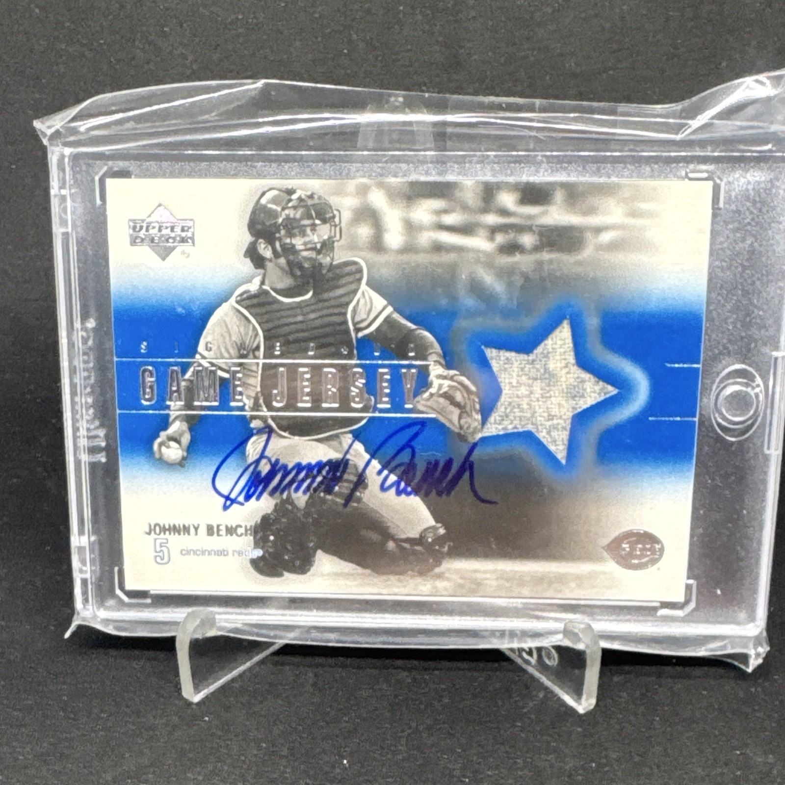 Upper Deck 2001 Game Jersey Johnny Bench Reds Auto Game-Used Jersey Mem #JB view 1