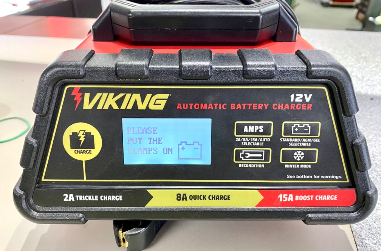 VIKING 2/8/15 Amp Automatic Microprocessor Controlled Battery Charger