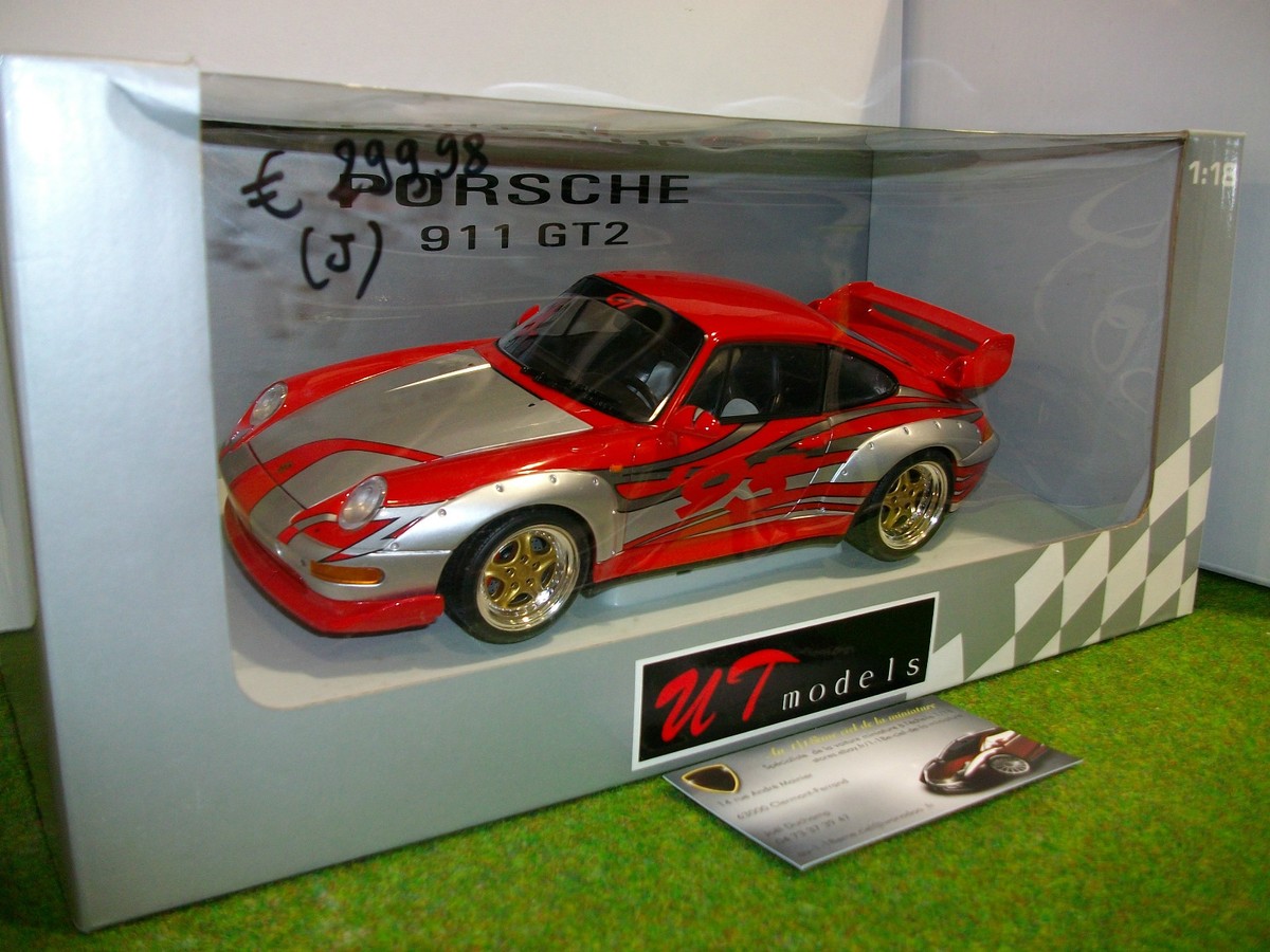 PORSCHE 911 GT2 993 Rouge racing déco au 1/18 UT Models 39631