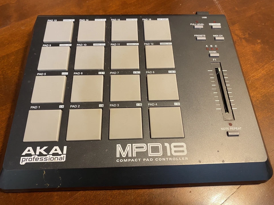 DJ EQUIPMENT Akia Professional MPD18 Compact Pad Controller - Image 4 of 4