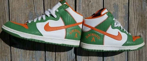 green and orange dunk