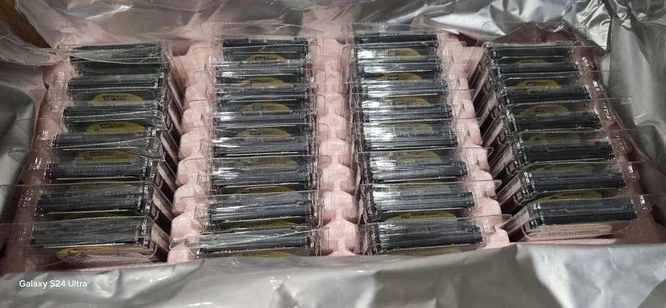 Western Digital WD VelociRaptor WD6000BLHX 600GB 10000 RPM 32MB Cache SATA 6.0Gb - Image 2 of 2