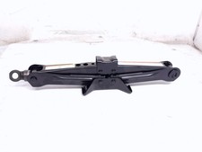 2020-2025 Toyota Corolla Wheel Scissor Lift Car Jack 09111-02130 2020-2025 Toyota Corolla Wheel Scissor Lift Car Jack 09111-02130