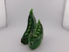 Ceramic Pea Pod Radish Salt Pepper Shakers Set Vegetable Kitchen Decor 4 X 4 CIC