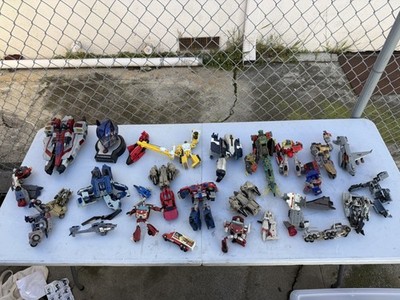lot of 50+ vintage & modern Transformers action figures from Hasbro
