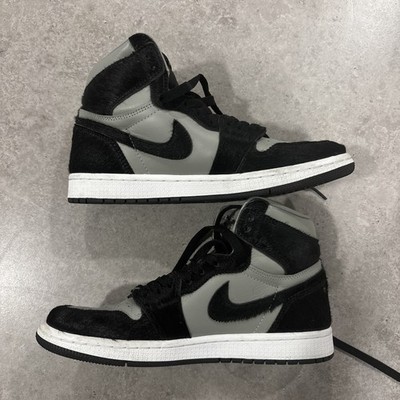 Nike Womens Air Jordan 1 DZ2523-001 Gray Black Preowned Sneakers Size 8