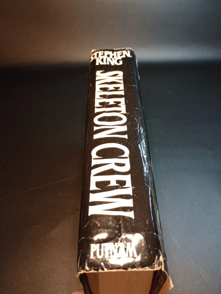 Skeleton Crew by Stephen King 1985 HC 1st Edition 1st Printing with Dust Jacket  - Image 2 of 4